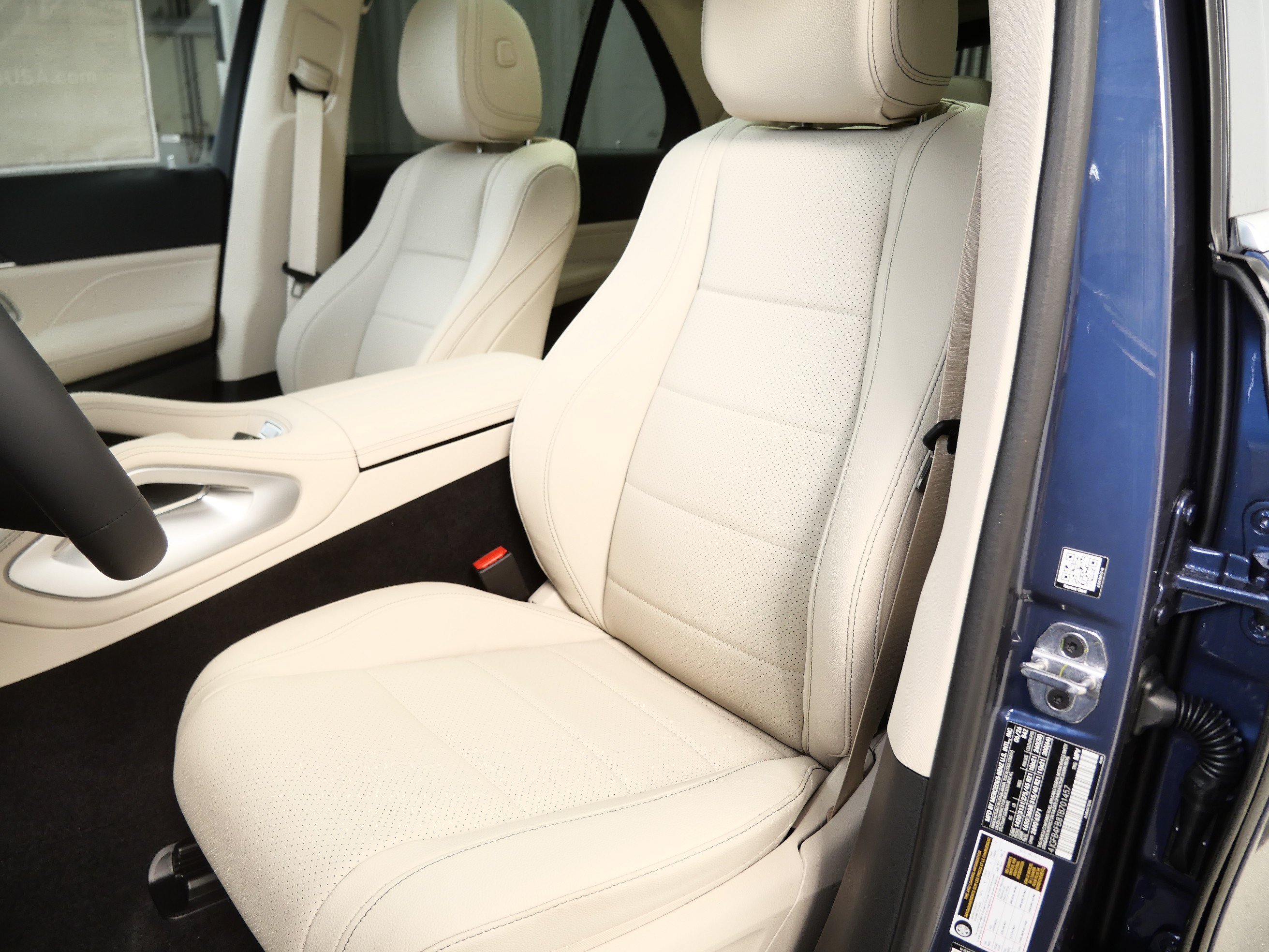 New 2026 Twilight Blue Metallic Mercedes-Benz GLE 350 image 3