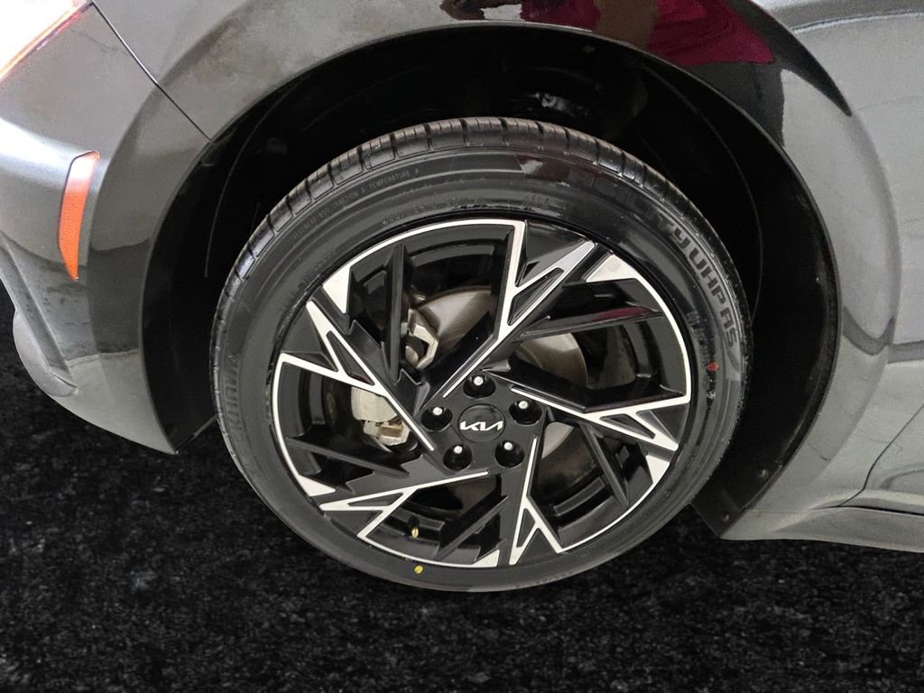 Used 2025 Black Kia GT-Line image 27