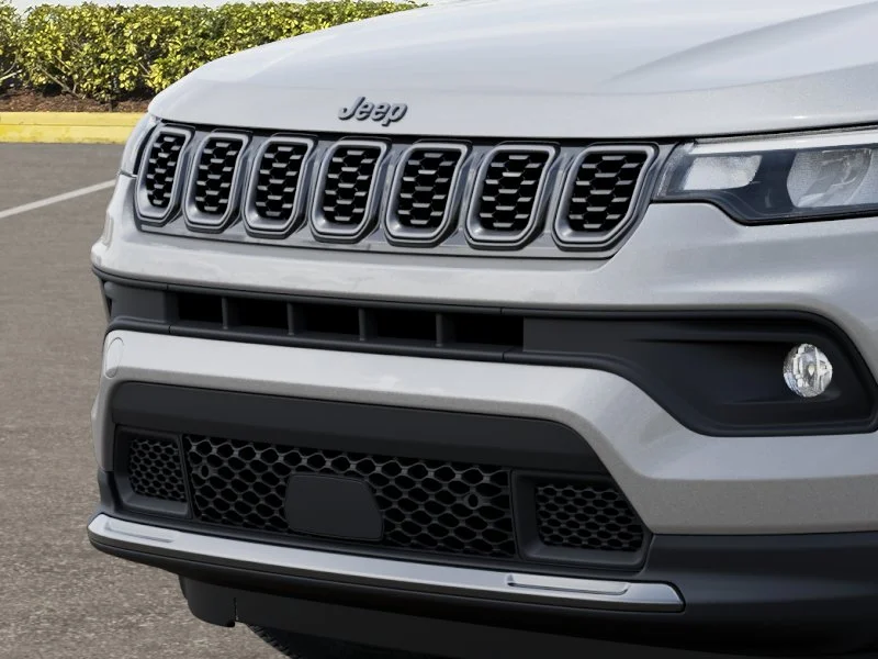 New 2026 Silver Zynith Metallic Clear-Coat Exterior Paint Jeep Latitude image 41