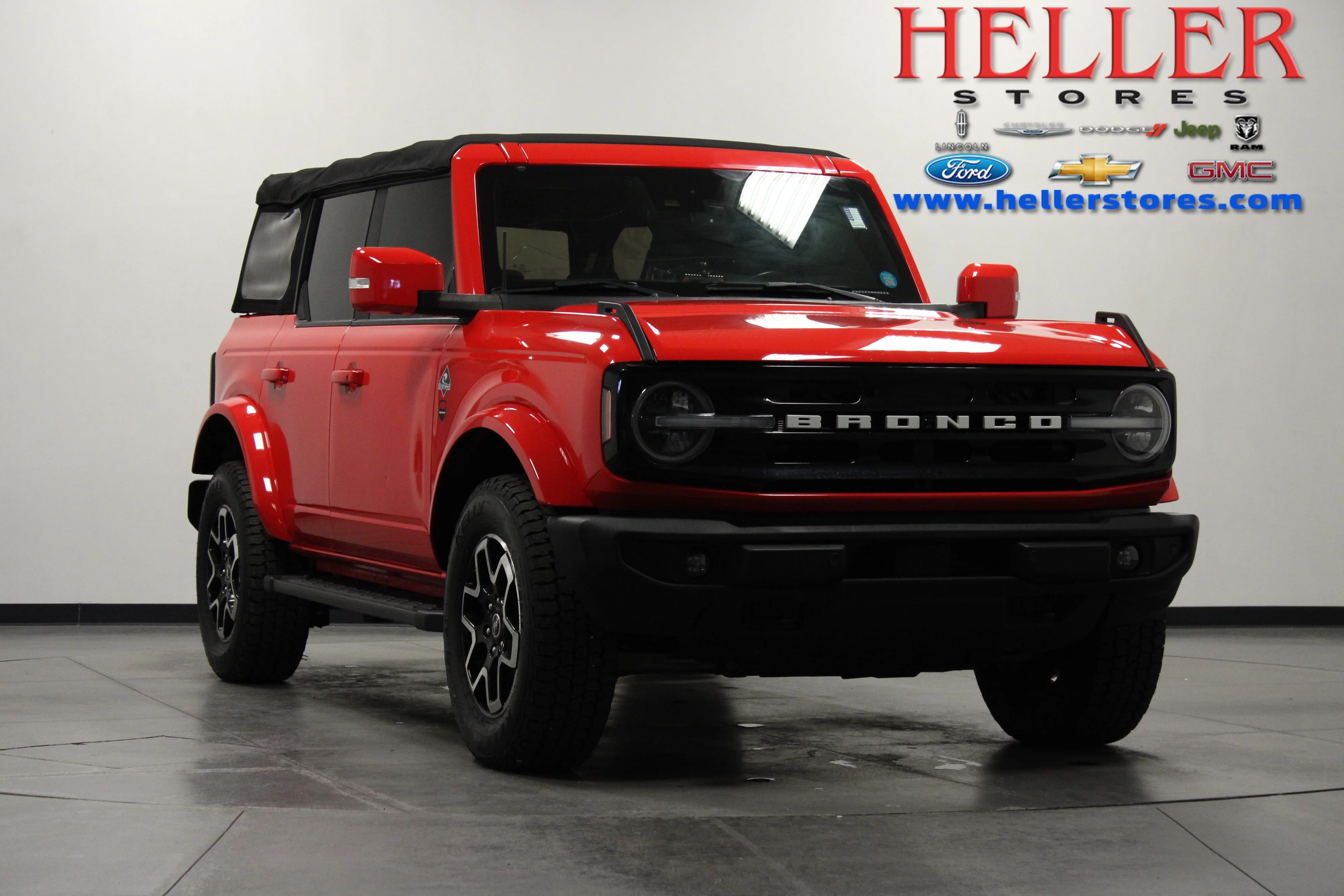 Used 2022 Race Red Ford Outer Banks image 1