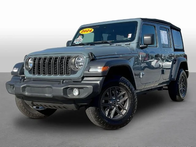 Used 2024 Gray Jeep Sport S image 3