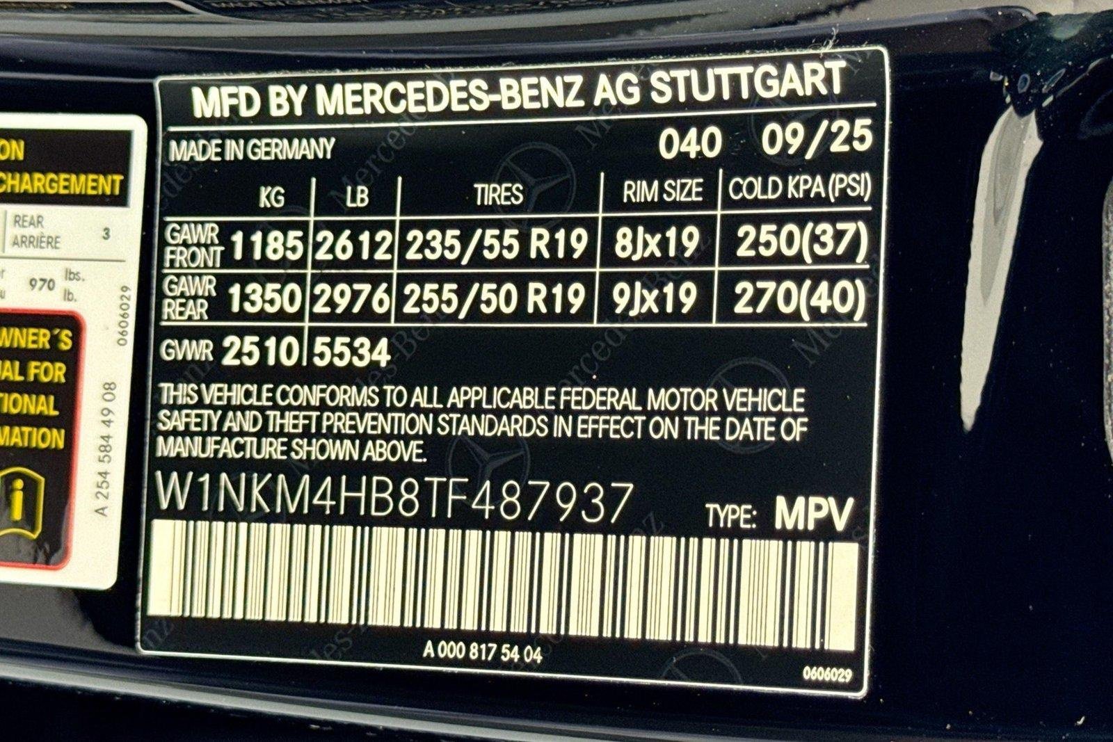 New 2026 Black Mercedes-Benz GLC 300 image 30