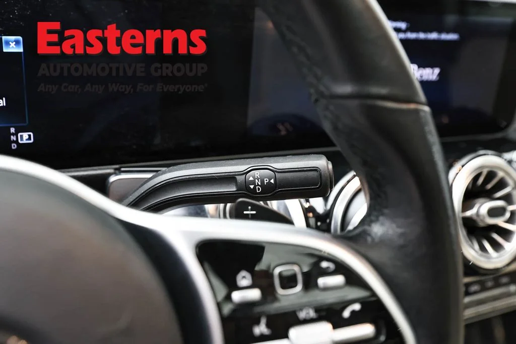 Used 2021 White Mercedes-Benz GLB 250 image 17