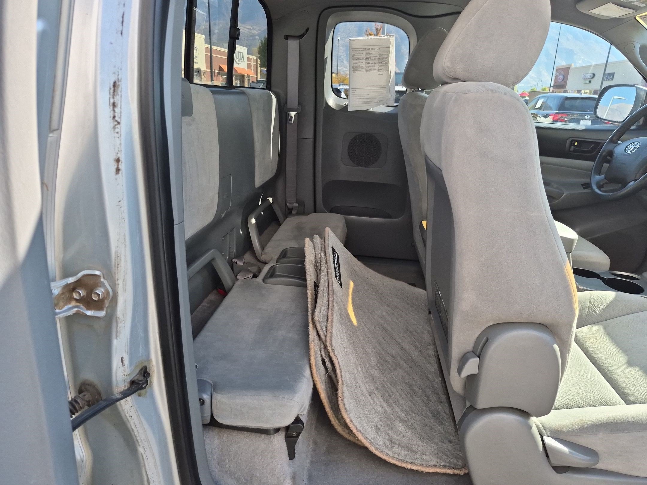 Used 2006 Silver Toyota PreRunner image 27