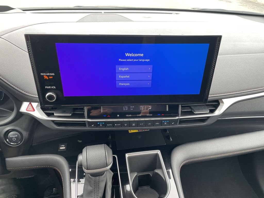 Used 2025 Black Toyota Platinum image 18