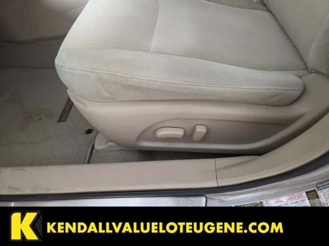 Used 2013 Beige Nissan 2.5 SV image 22