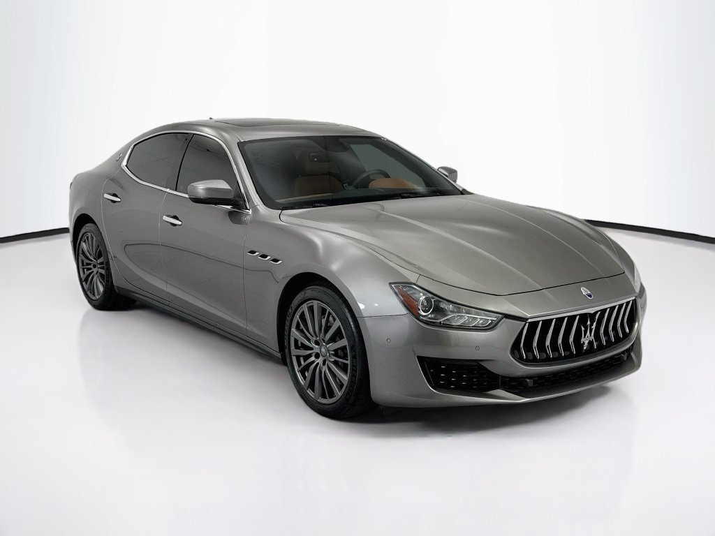 Used 2019 Grey Maserati S image 3