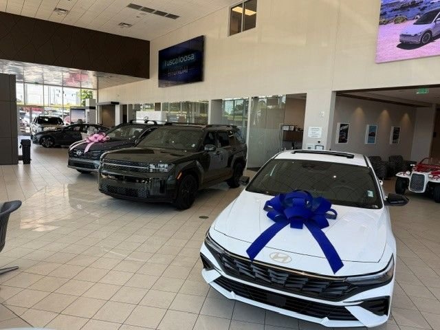 Used 2022 Silver Mitsubishi 2.0 SE image 3