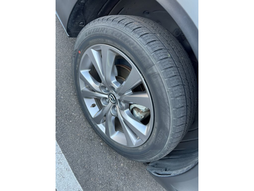 Used 2020 Soul Red Mazda Preferred image 4