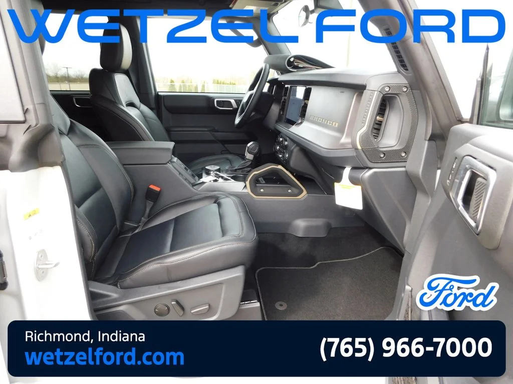 New 2026 Avalanche Gray Ford Badlands® image 17