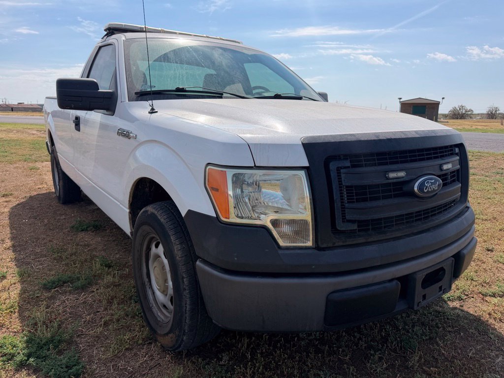 Used 2014 Oxford White Ford XL image 1