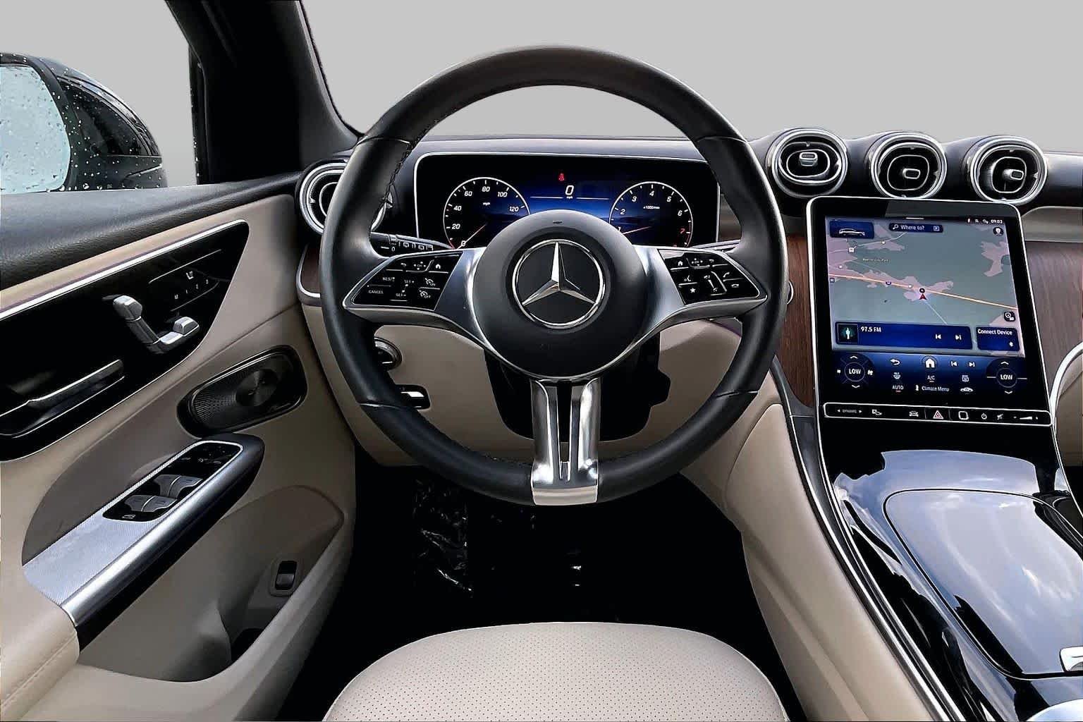 Used 2025 Black Mercedes-Benz GLC 300 image 6