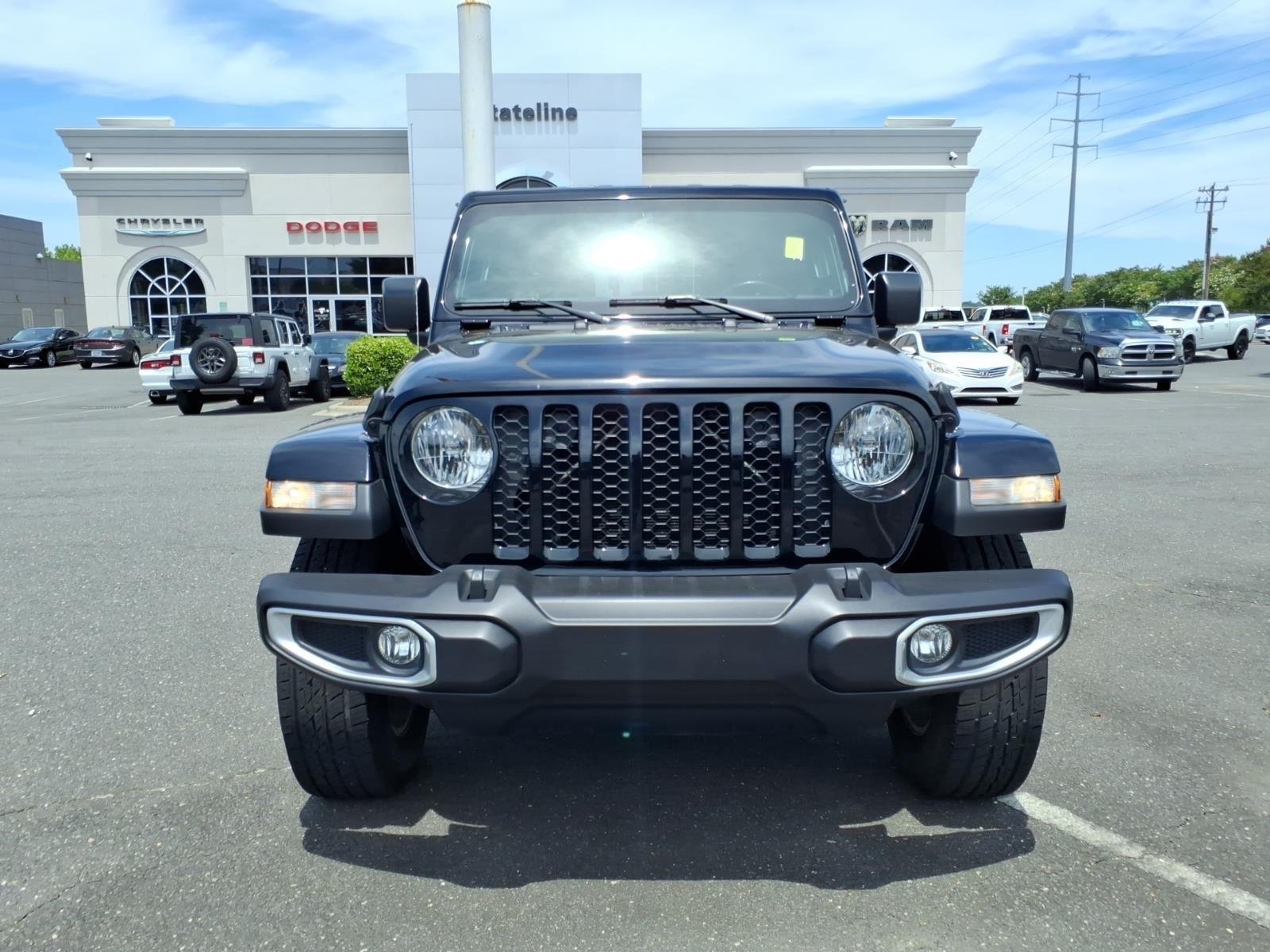 Used 2023 Black Clearcoat Jeep Sport S image 14