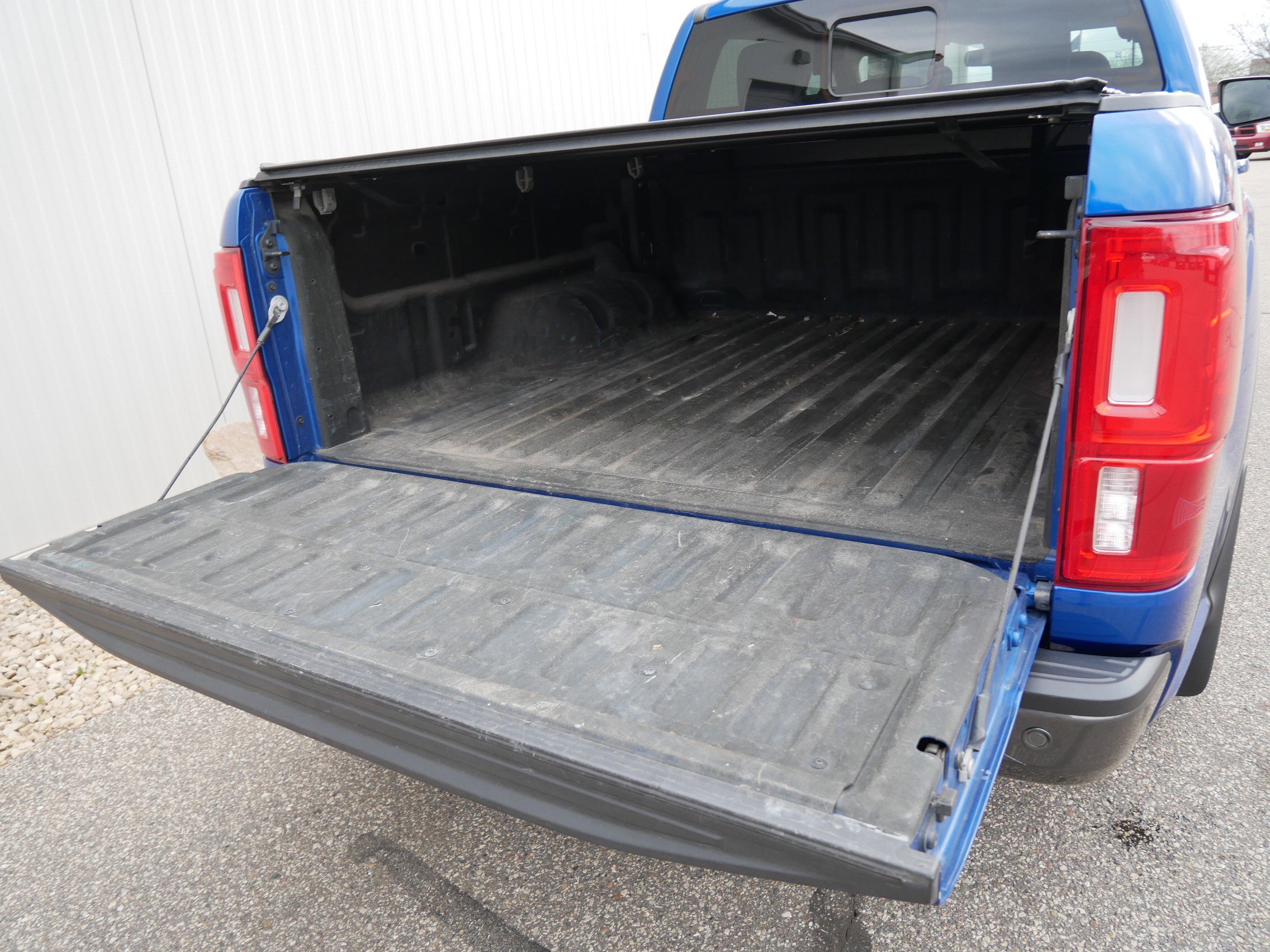 Used 2019 Blue Ford LARIAT image 12