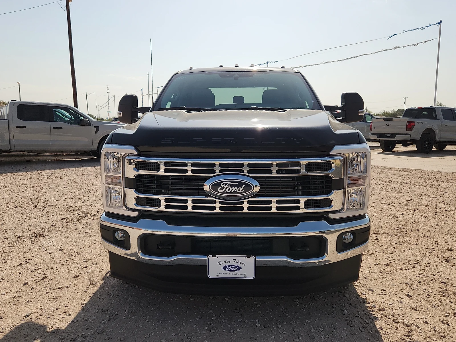 New 2027 Agate Black Metallic Ford XLT image 2
