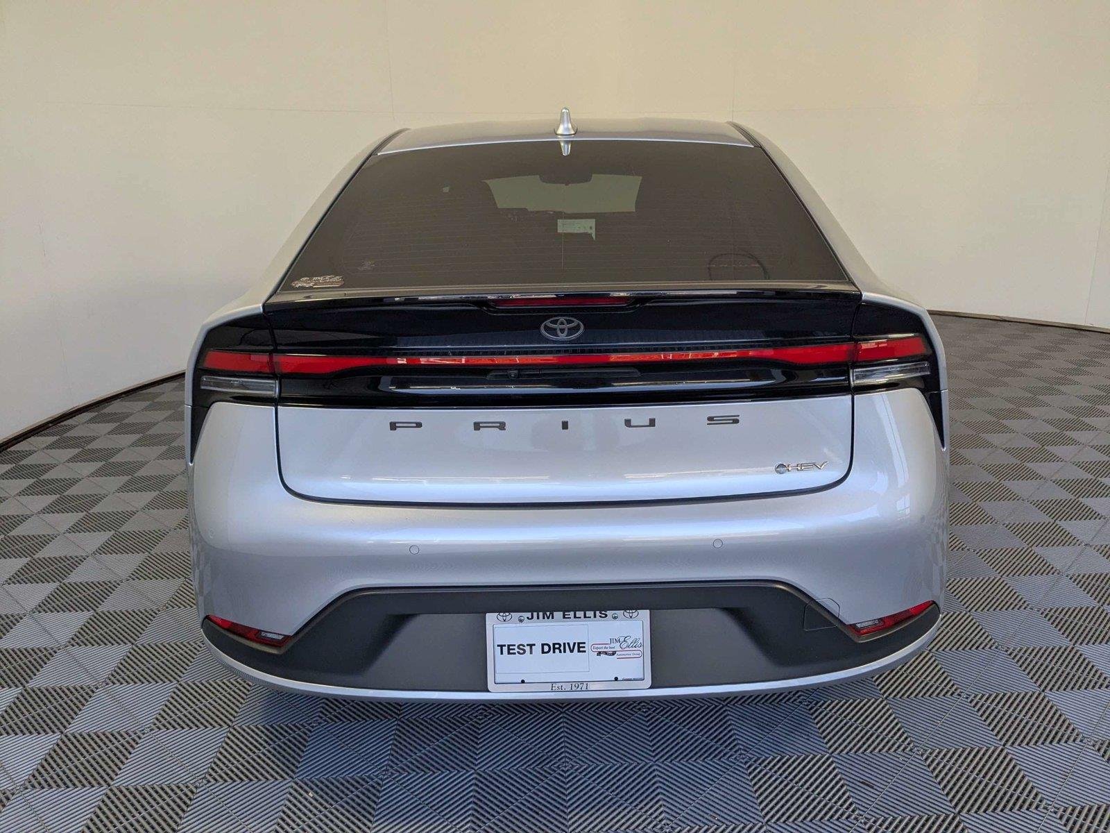 Used 2025 Cutting Edge Toyota LE image 6
