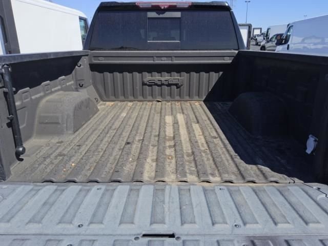 Used 2022 Black GMC AT4 image 9