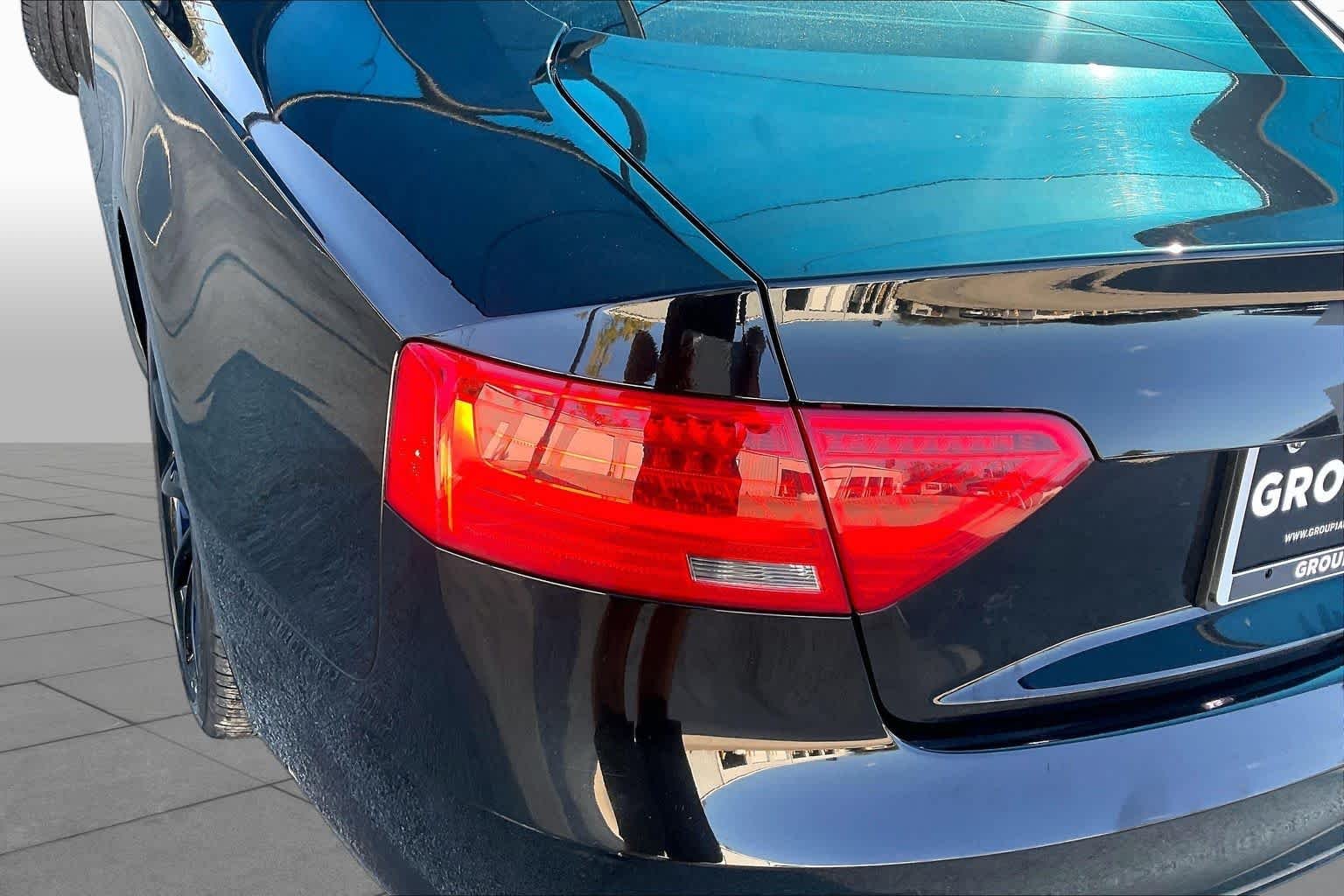Used 2016 Brilliant Black Audi Premium image 25
