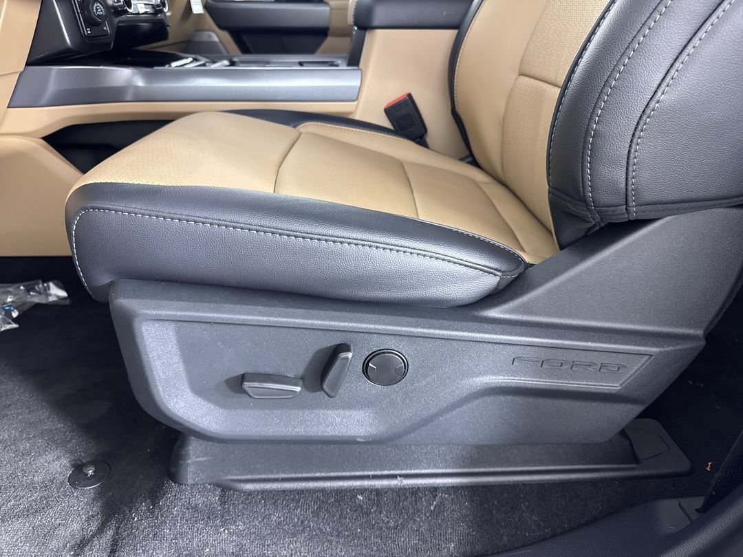 New 2026 Star White Metallic Tri-Coat Ford Lariat image 13
