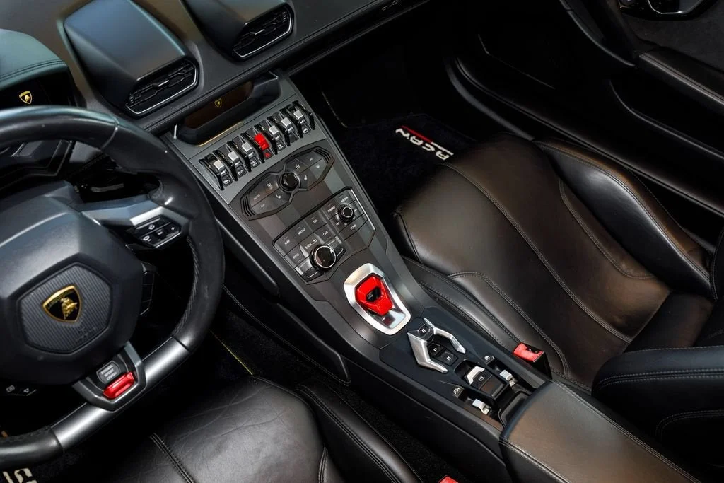 Used 2016 Black Lamborghini LP610-4S image 21