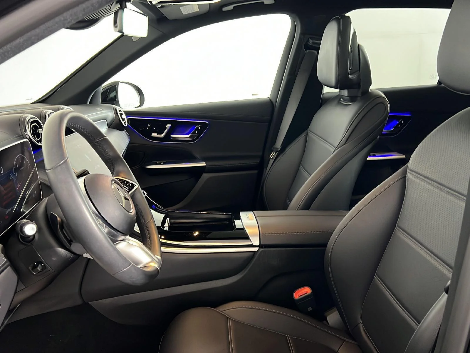 Used 2023 Black Mercedes-Benz GLC 300 image 2