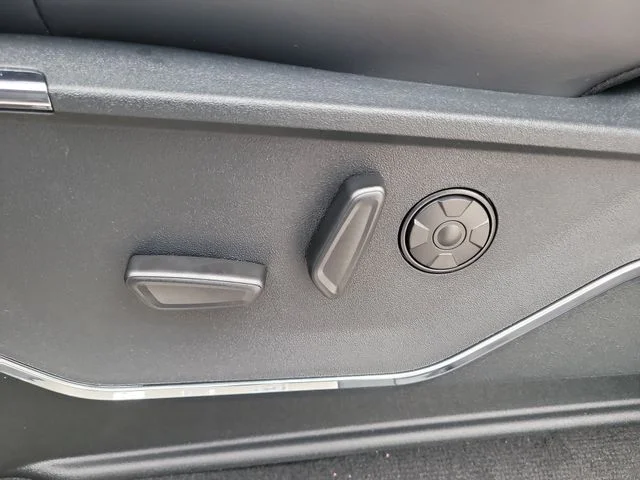 New 2026 Gray Metallic Ford Platinum image 21