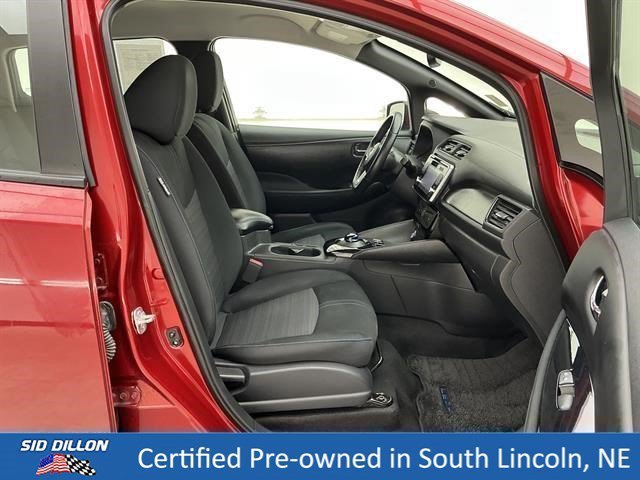 Used 2018 Scarlet Ember Nissan SV image 24