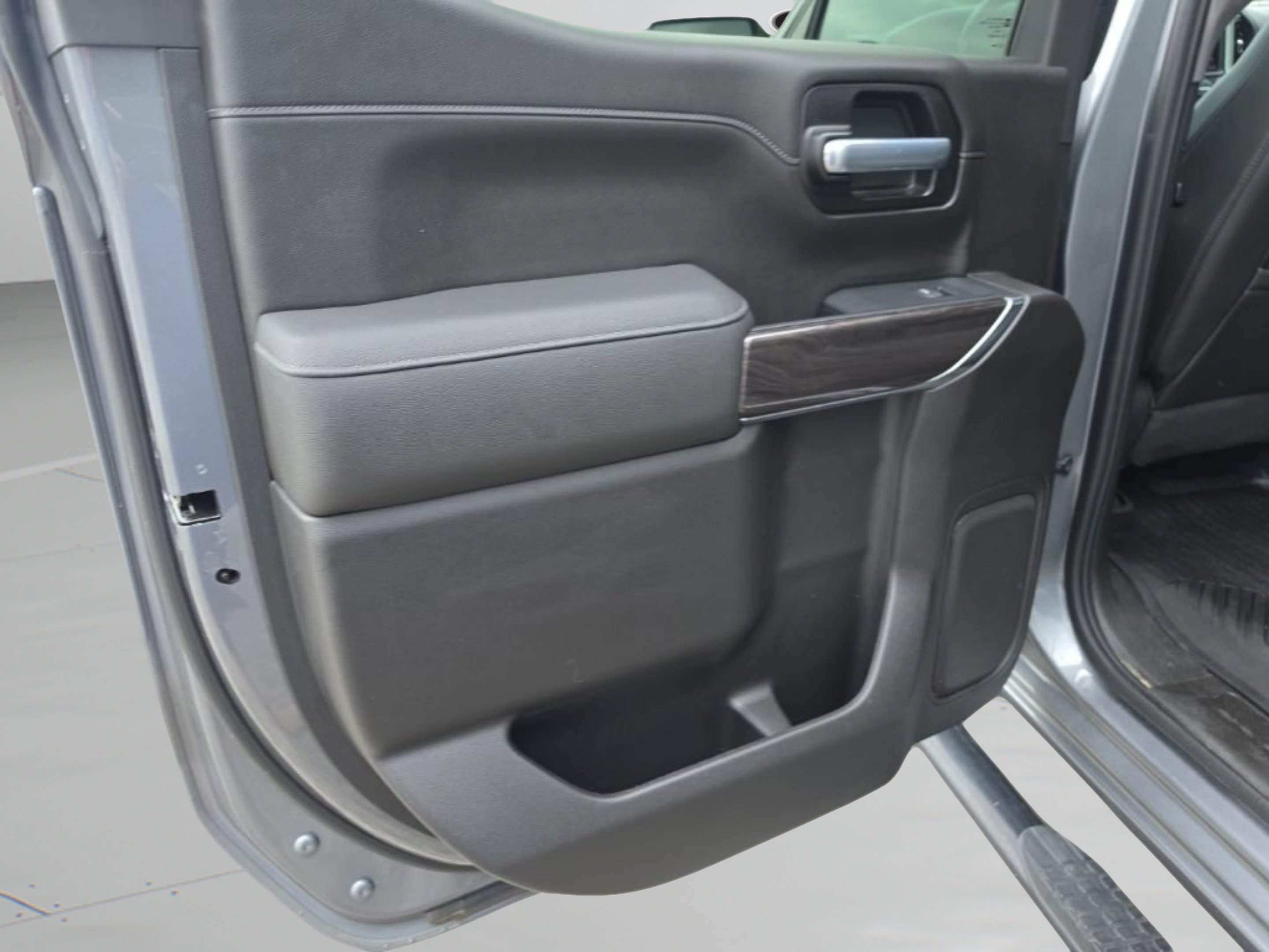 Used 2021 SATIN STEEL METALLIC Chevrolet LTZ image 27
