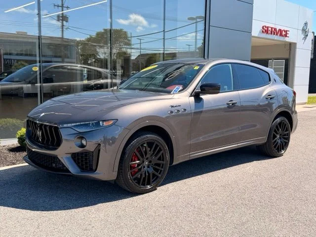 Used 2023  Maserati Modena image 1
