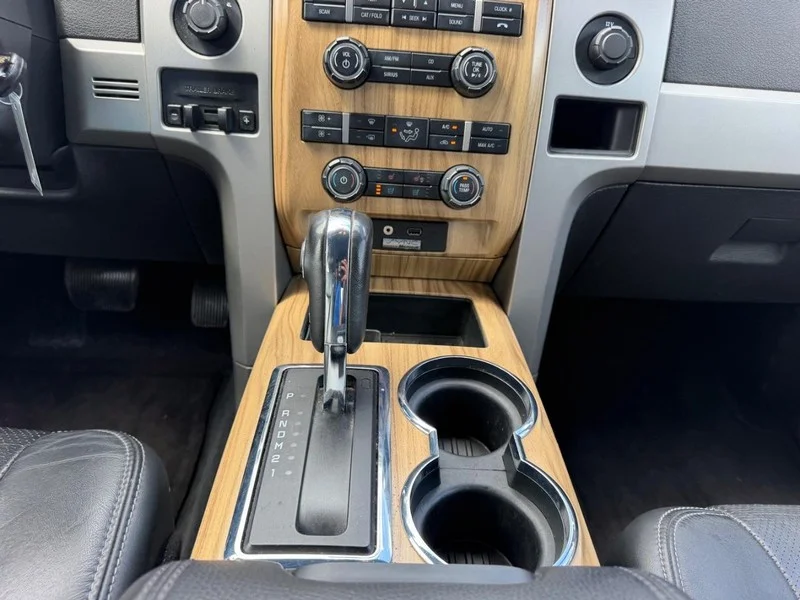 Used 2011 Ingot Silver Metallic Ford Lariat image 17