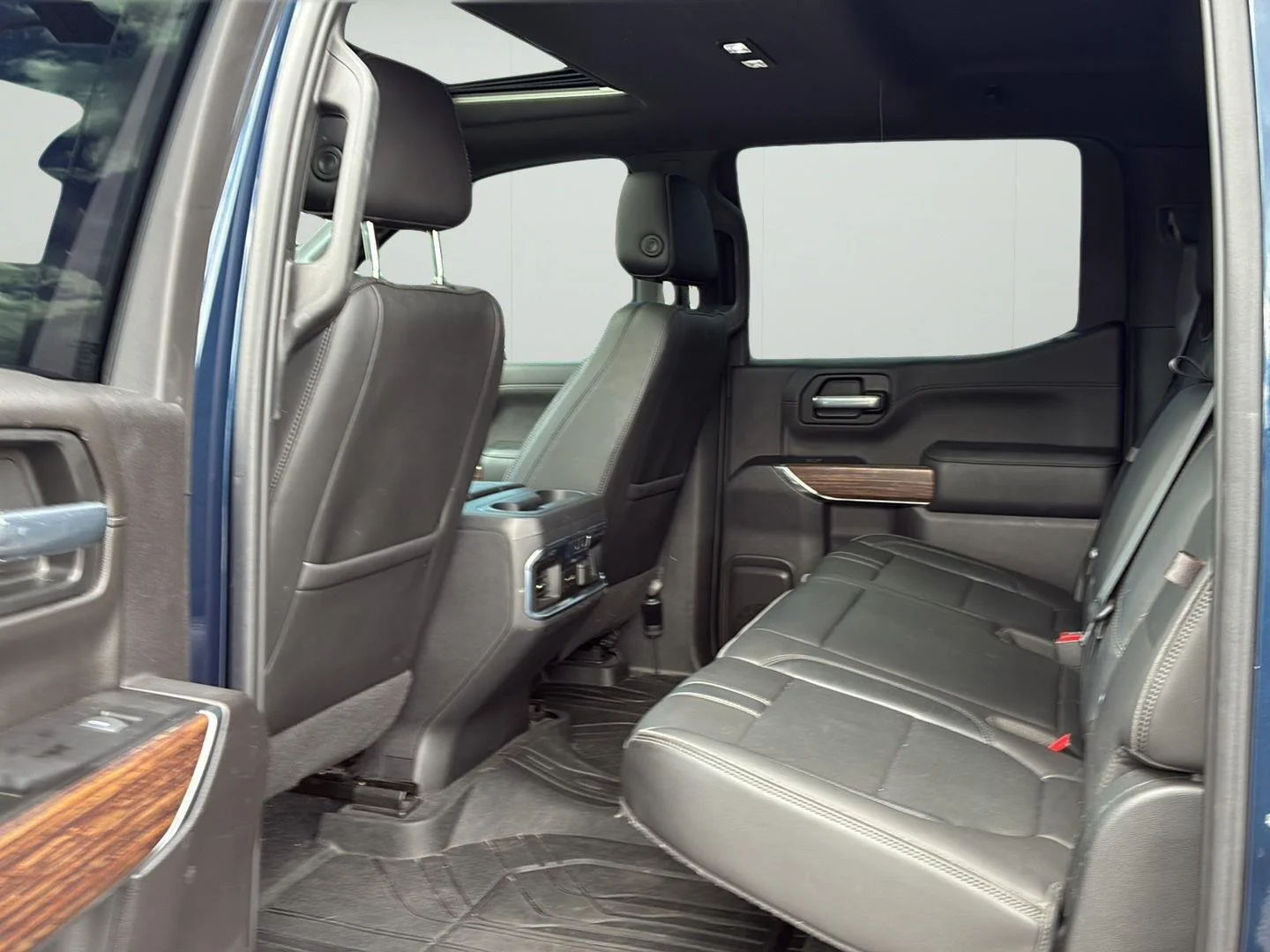 Used 2020 Northsky Blue Metallic Chevrolet High Country image 28