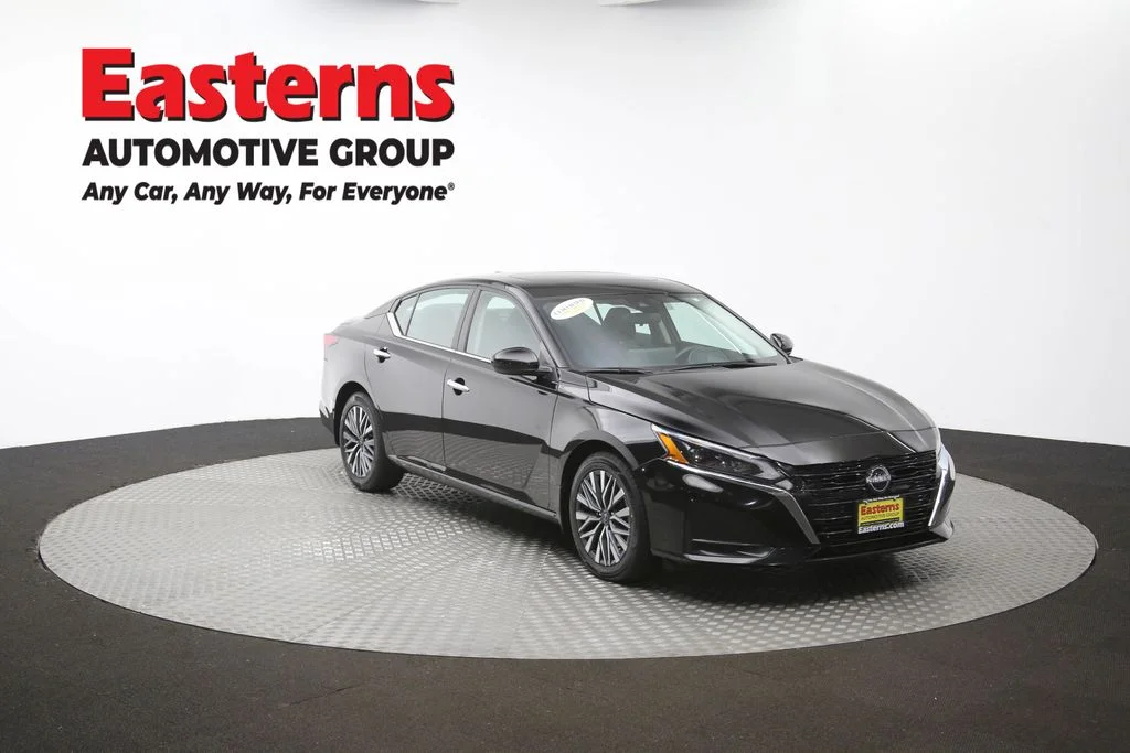 Used 2023 Black Nissan 2.5 SV image 51