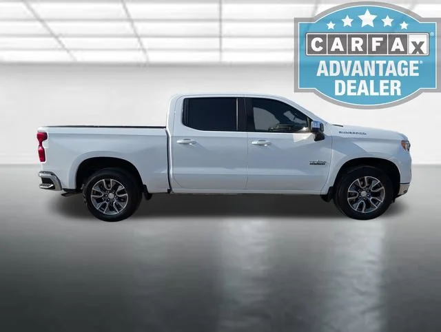 Used 2024 Summit White Chevrolet LT image 32