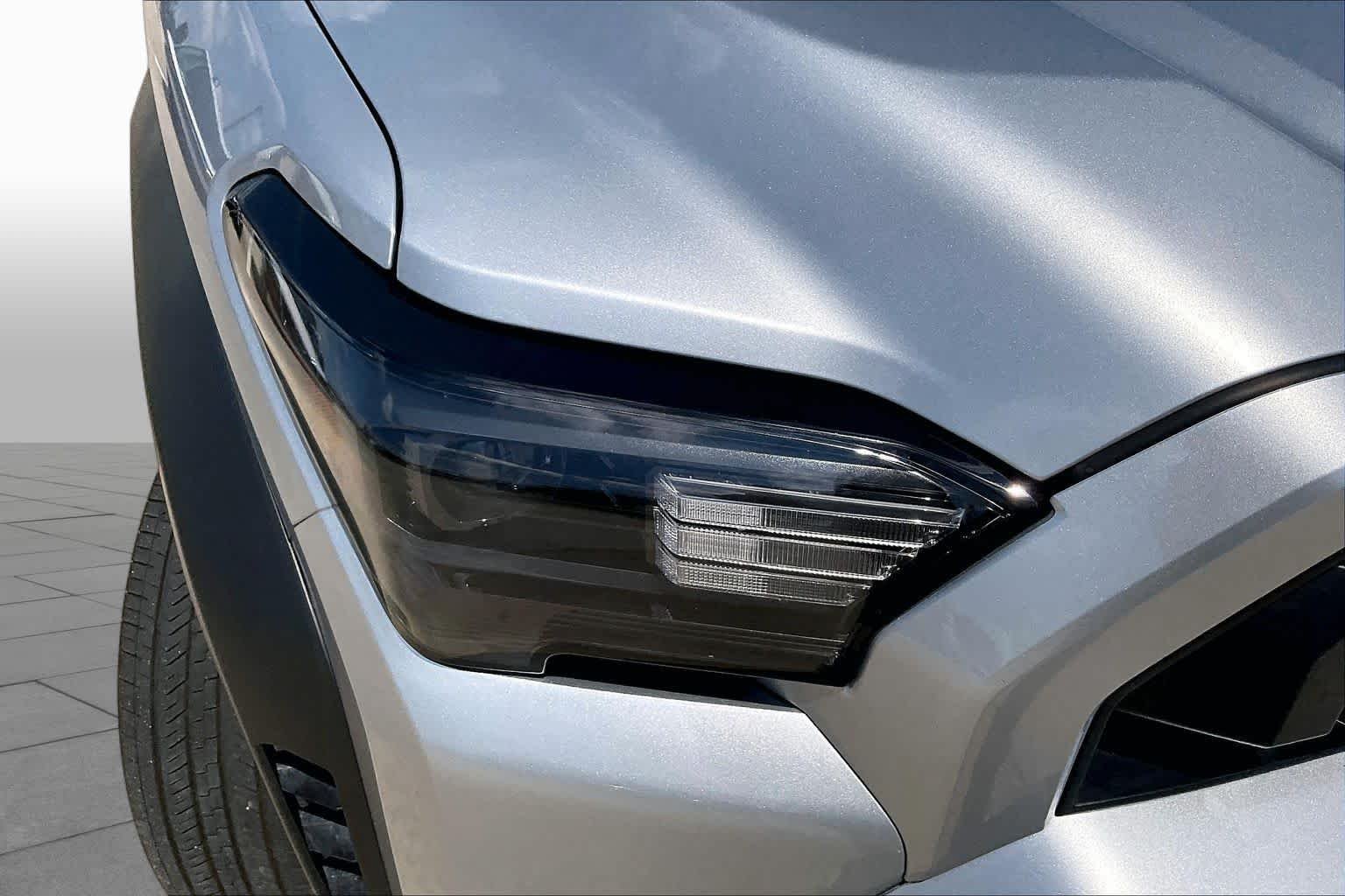 Used 2025 Cutting Edge Toyota SR5 image 26