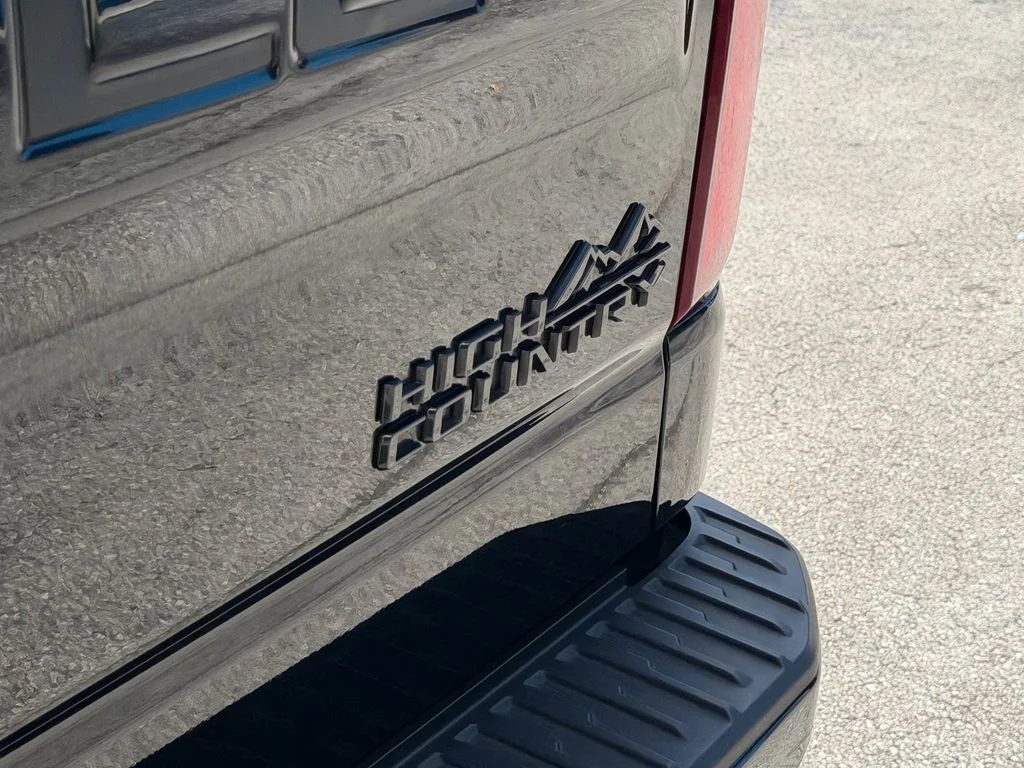 Used 2024 Black Chevrolet High Country image 16