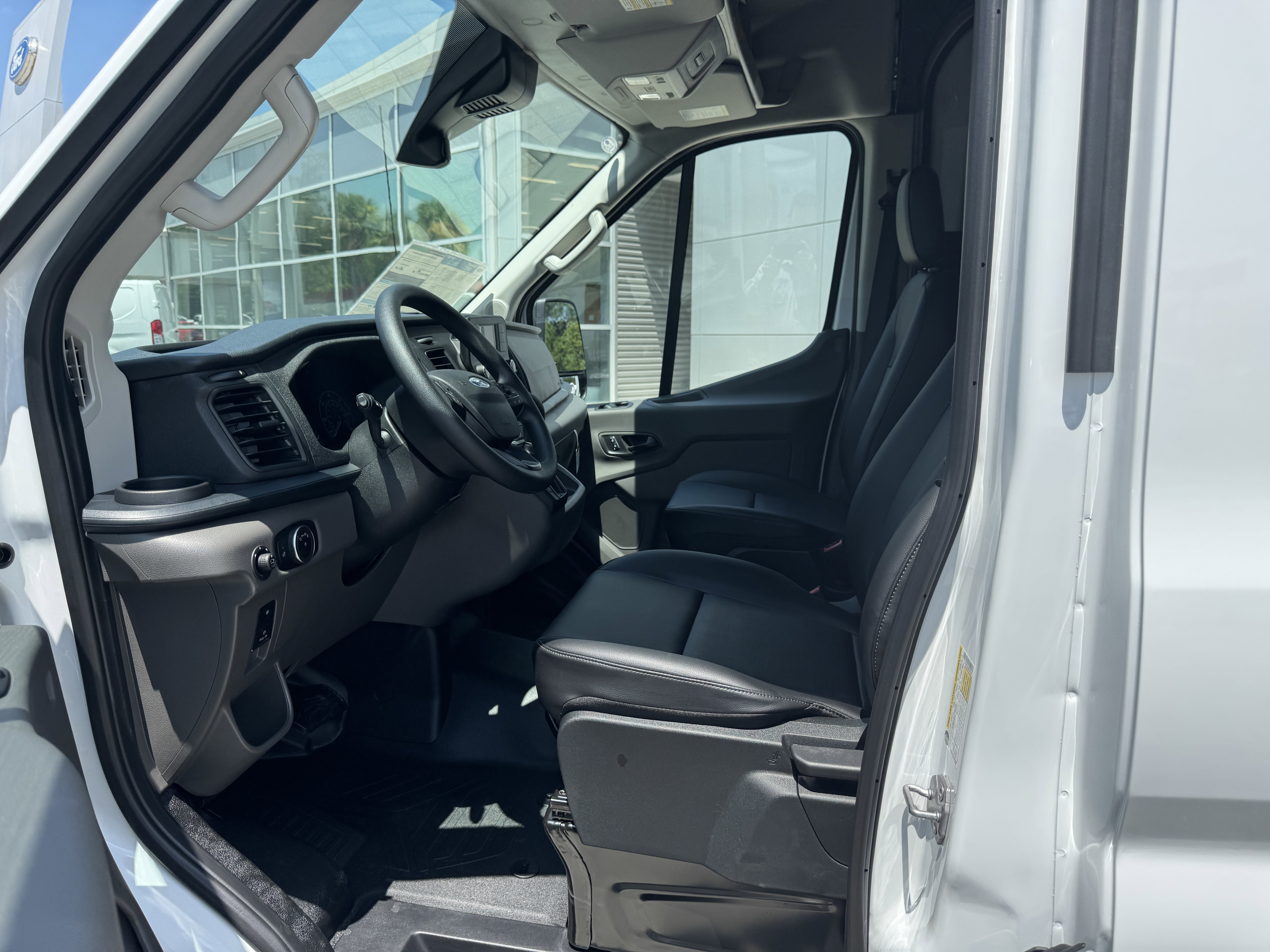 2025 Ford Transit Van Base - Photo 11