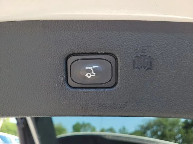 2020 Ford Edge Titanium - Photo 16