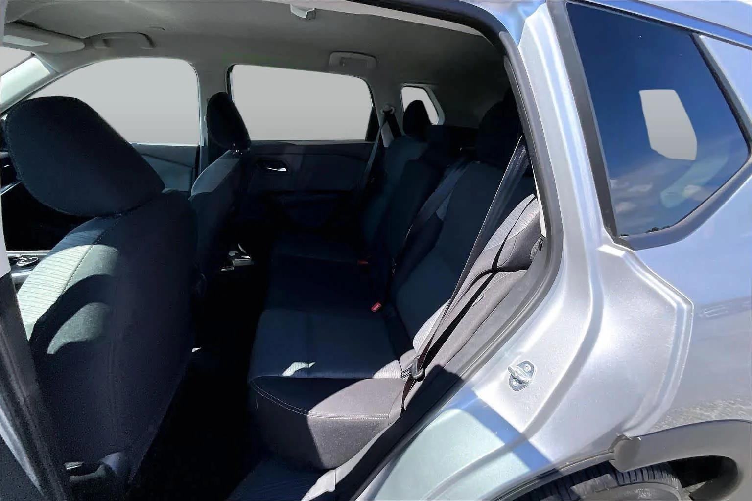 Used 2025 Super Black Nissan SV image 18