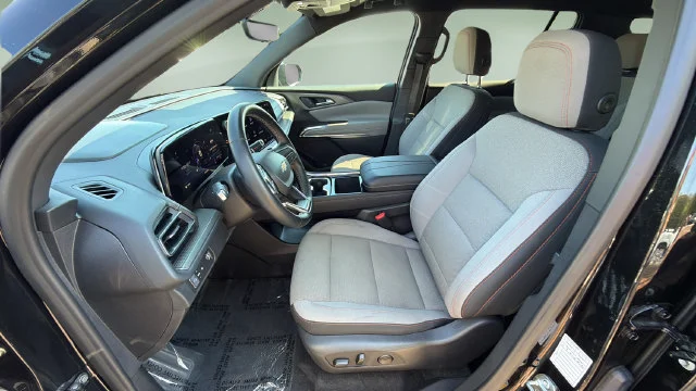 Used 2026 Mosaic Black Metallic Chevrolet LT image 18