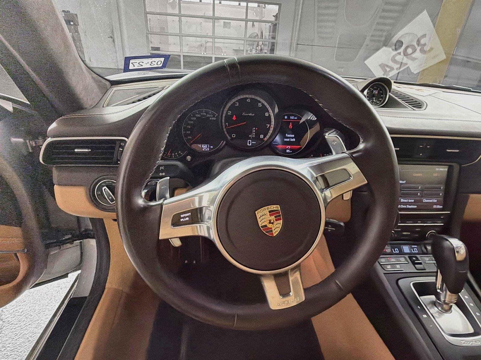 Certified Used 2015  porsche Turbo image 20