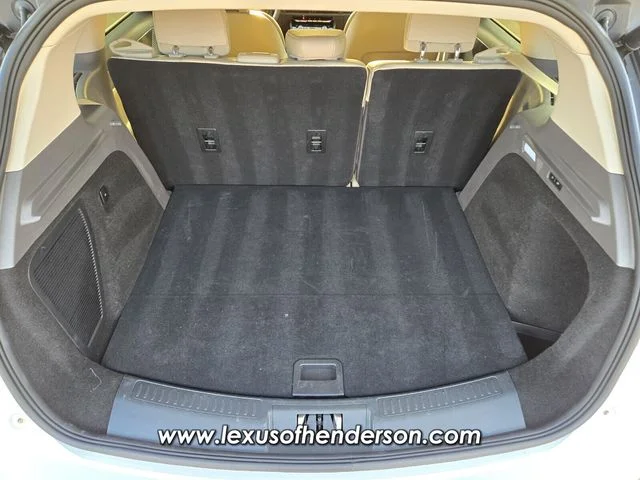 Used 2021 White Lincoln Standard image 13