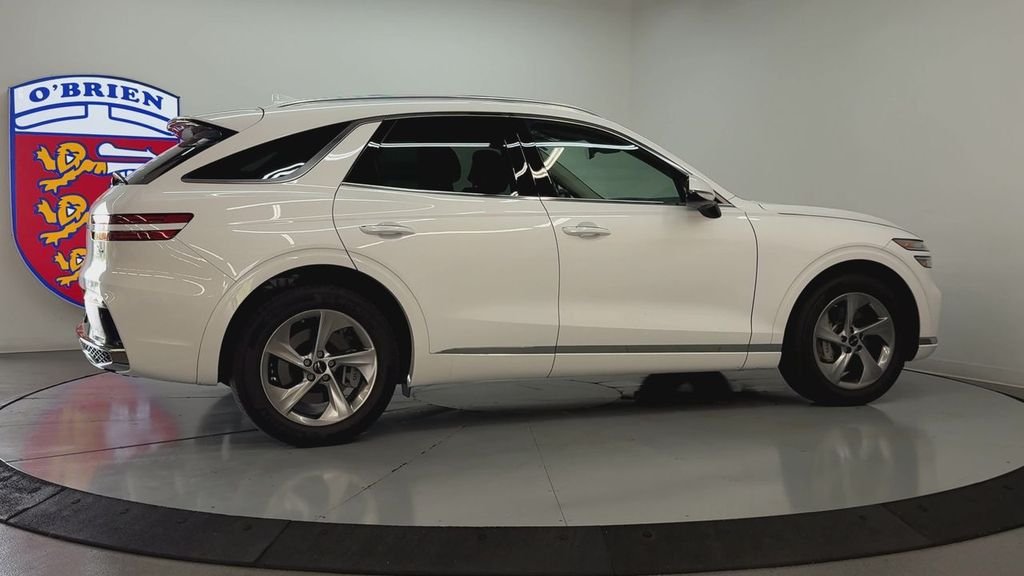 Certified Used 2026 Alta White Genesis 2.5T Select image 4