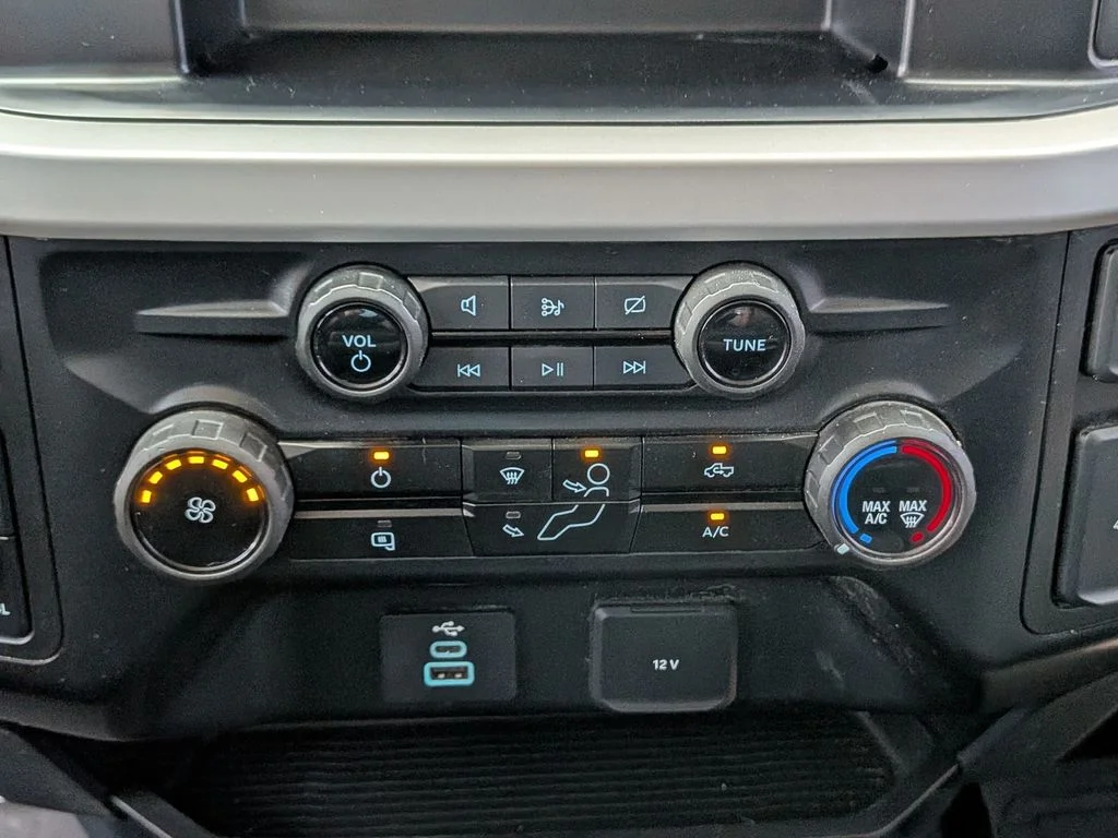 Used 2024 White Ford XLT image 18