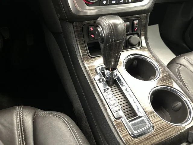 Used 2017 White GMC Limited image 24