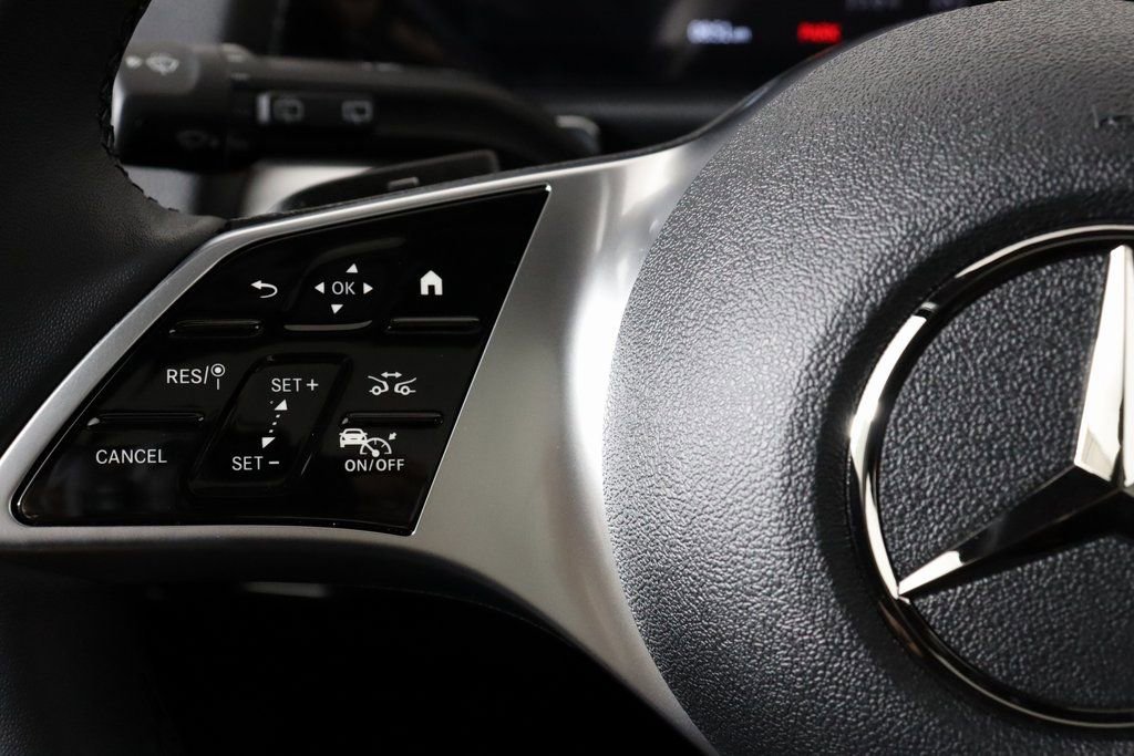 2025 Mercedes-Benz GLB Base - Photo 43