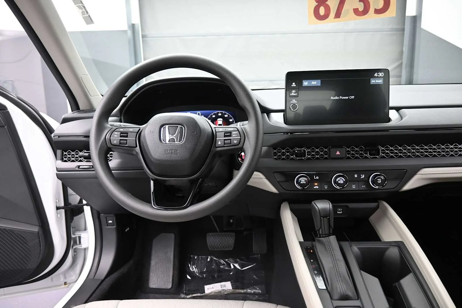 New 2026 Platinum White Pearl Honda LX image 14