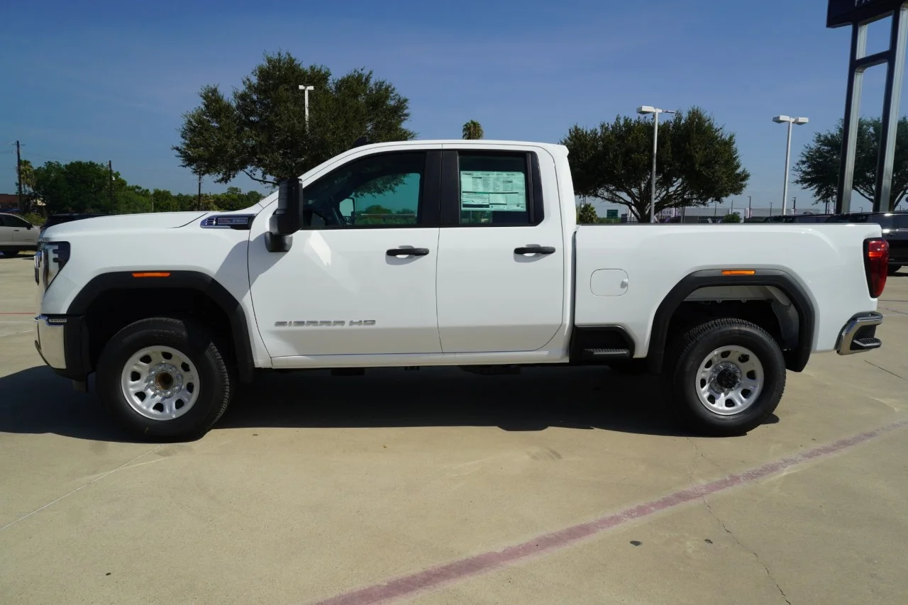 2026 GMC Sierra 2500HD Pro - Photo 13