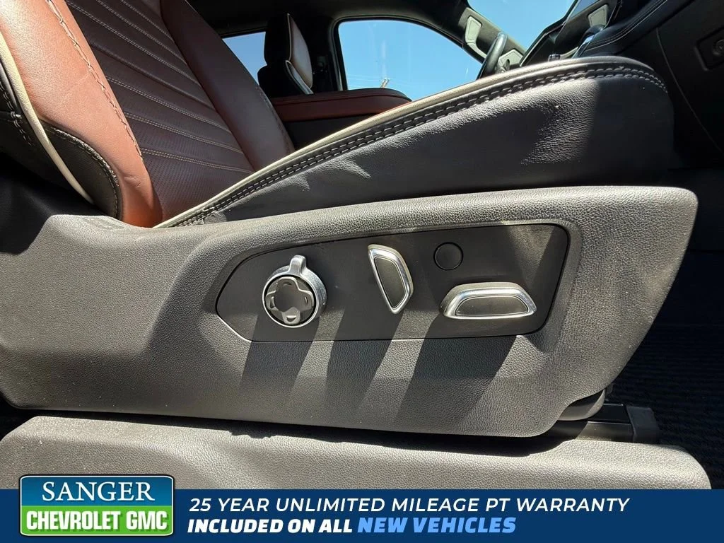 Used 2023 White Frost Tricoat GMC Denali Ultimate image 14