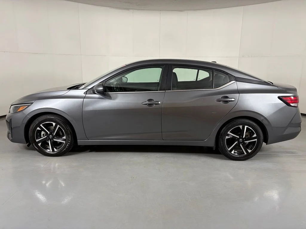 Used 2024 Gray Nissan SV image 5