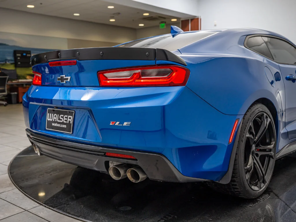 Used 2018 Hyper Blue Metallic Chevrolet SS image 18